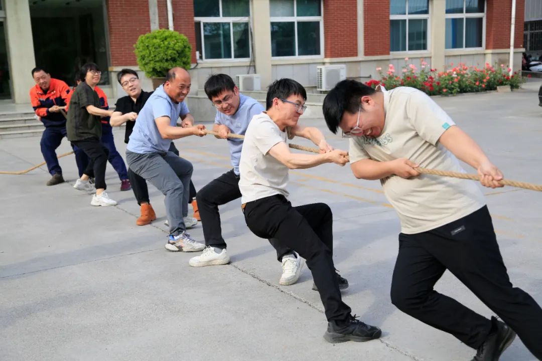 上海山美股份2025春季運動會火熱啟幕！拔河、籃球預(yù)賽燃情開戰(zhàn)